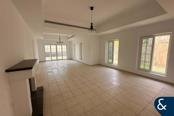 5 Bed + Maids | Available now | Single row